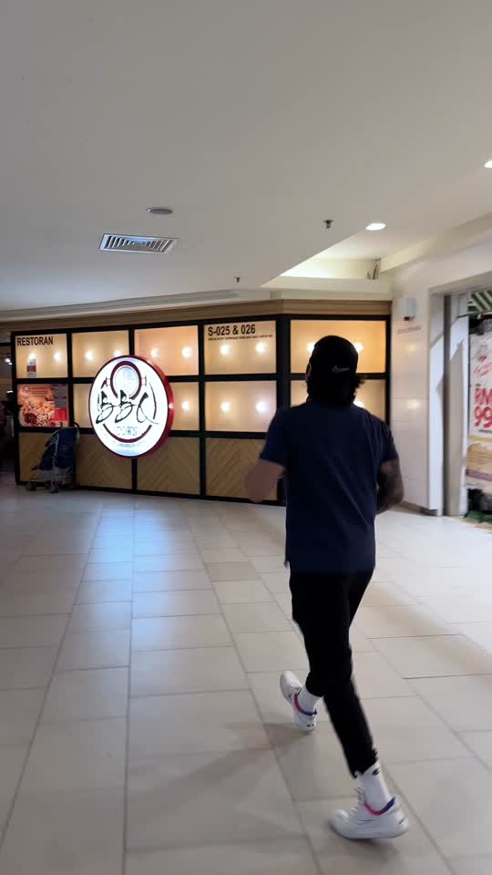 TikTok video still, BBQ Town review