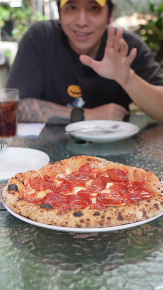 TikTok video still, What Pizzeria review