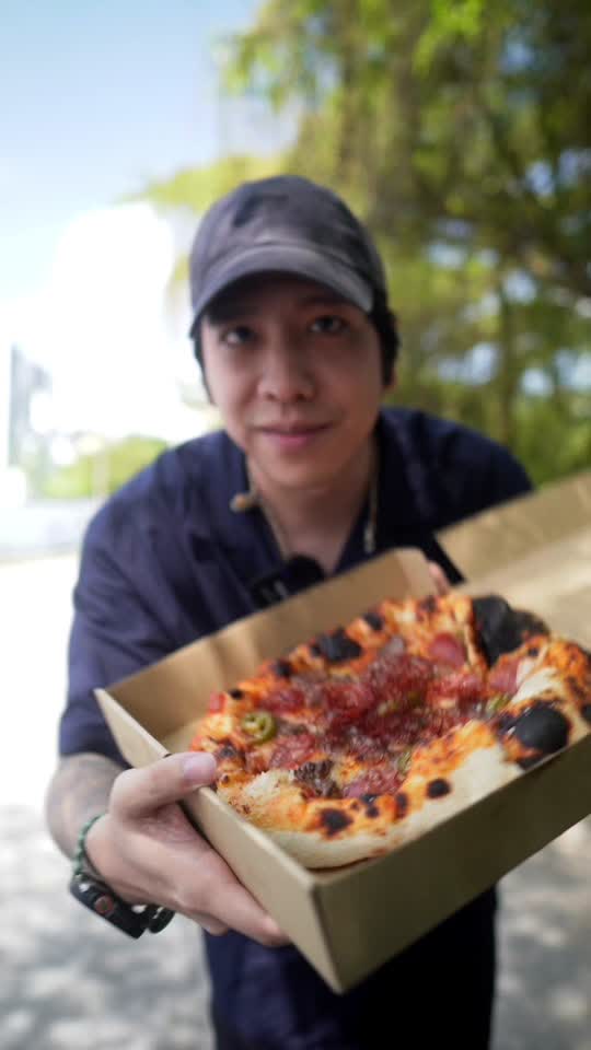 TikTok video still, Joe Vlam's Pizza review