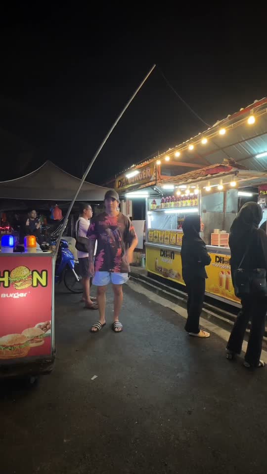 TikTok video still, Doz Burger review