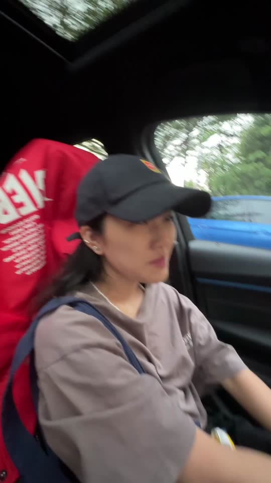 TikTok video still, Rara review