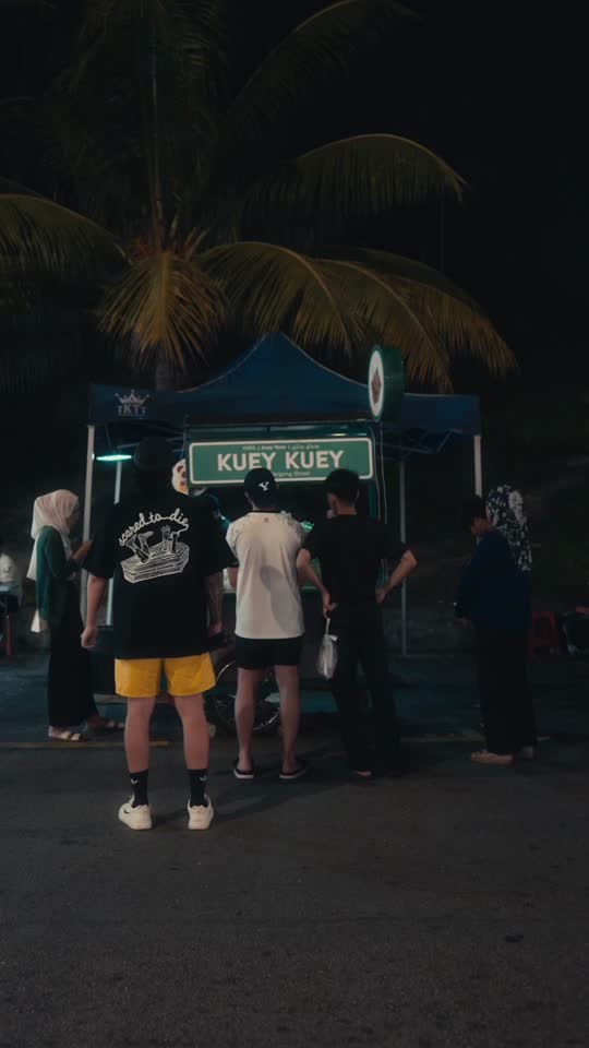 TikTok video still, Kueh review