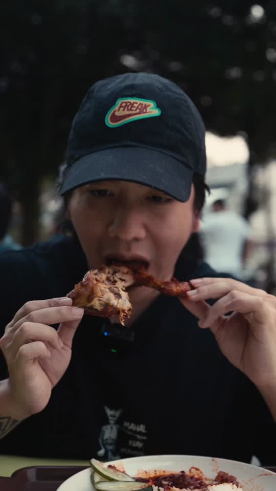 TikTok video still, Nasi Lemak Burung Hantu review