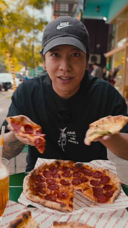 TikTok video still, Moky's Pizza review