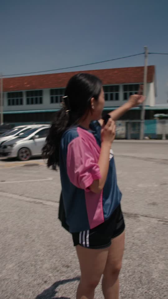 TikTok video still, Hawaii Laksa review