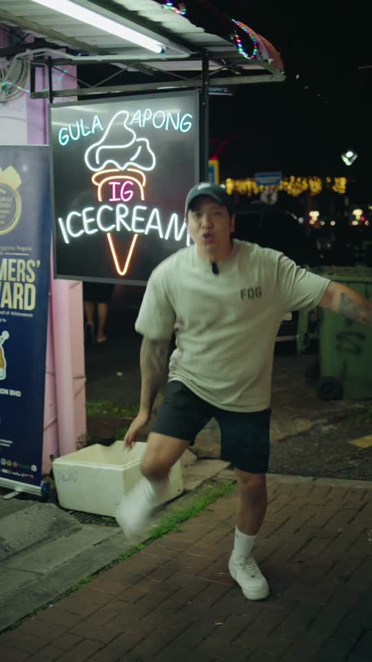 TikTok video still, Kuching Waterfront review