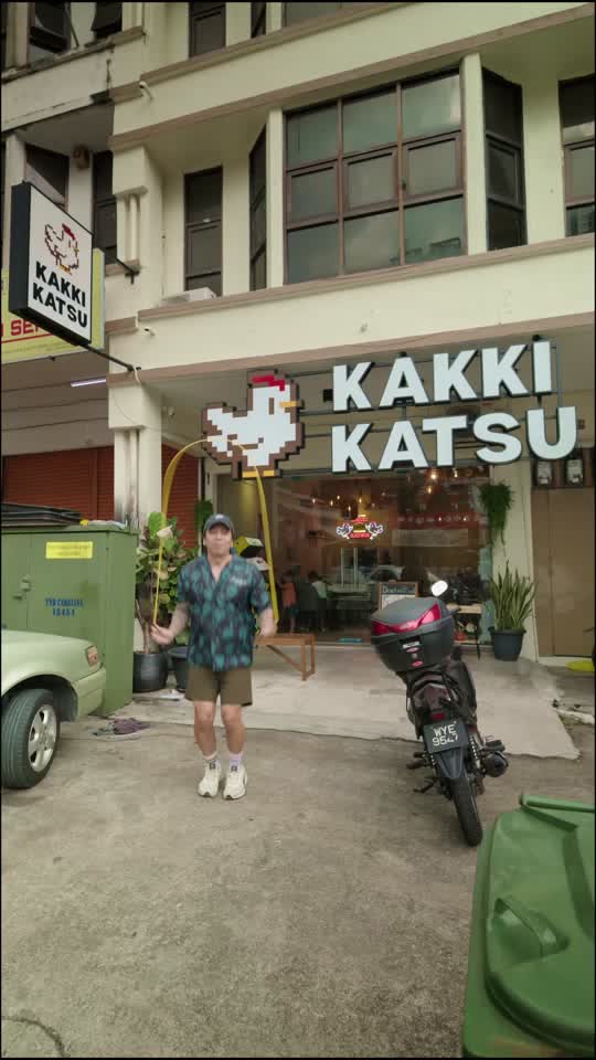 TikTok video still, Kari Krispi review
