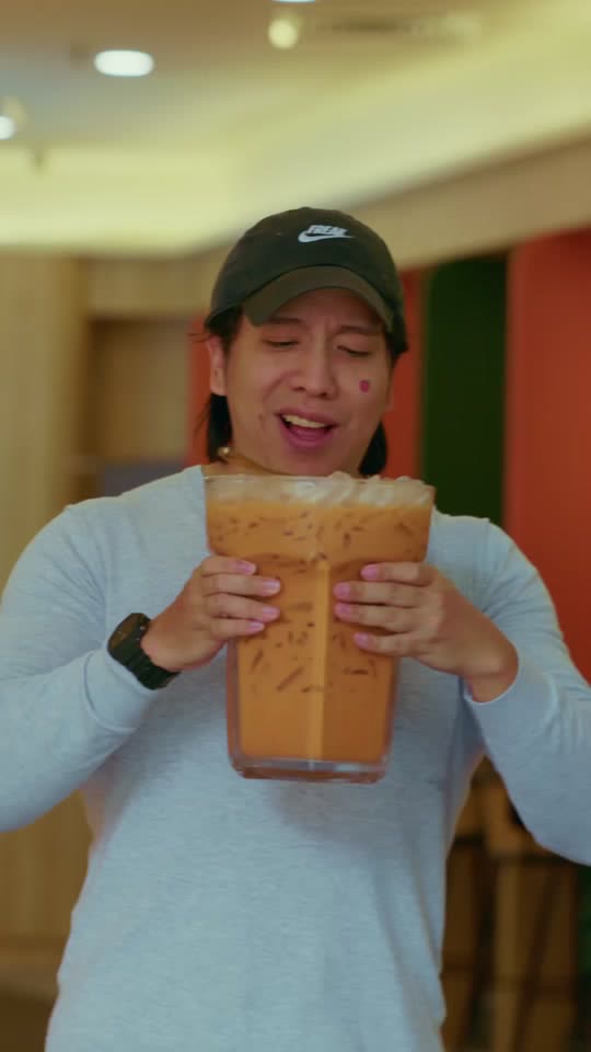 TikTok video still, Kong Kong Beef Bowl review