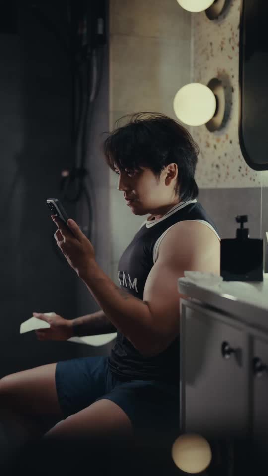 TikTok video still, Ayam Gepuk Tok Mat review