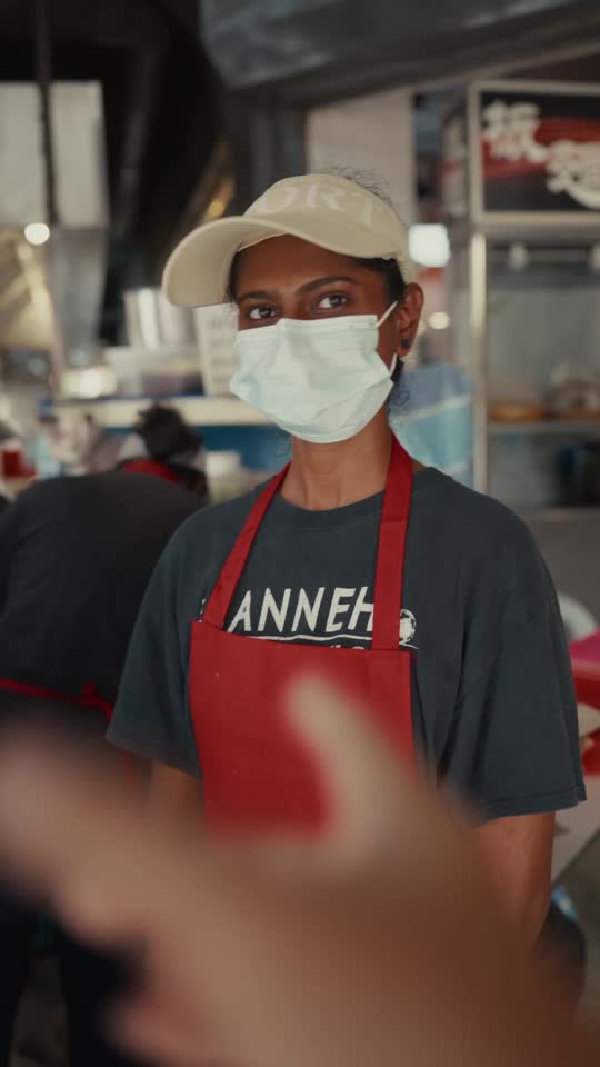 TikTok video still, 5 Sisters Nasi Lemak review
