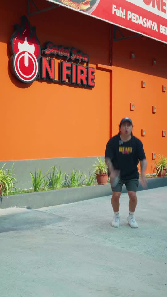 TikTok video still, Sambal Bakar On Fire review
