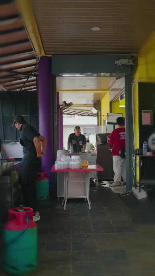TikTok video still, Briyani Talam Madinah review