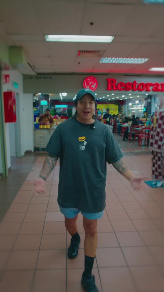 TikTok video still, Restoran FC review