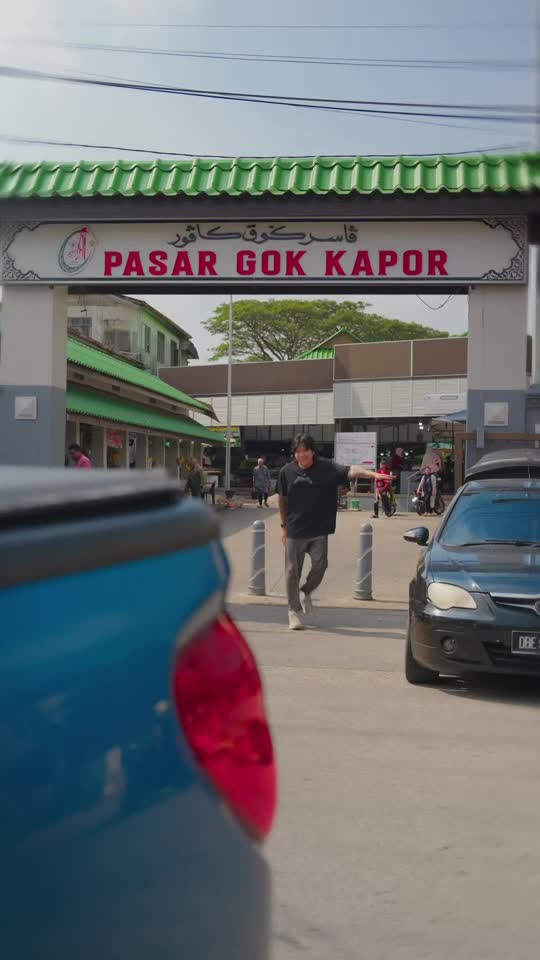 TikTok video still, Pasar Gok Kapok review