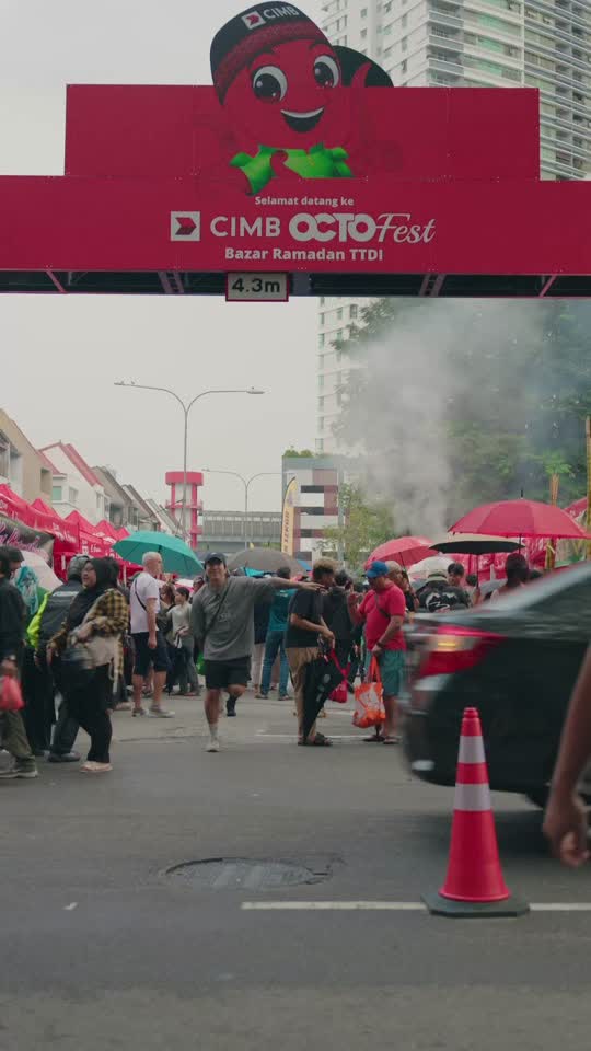 TikTok video still, Su Murtabak Maggi review