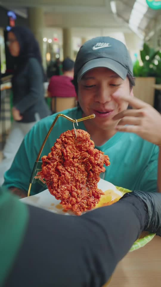 TikTok video still, Thong Bowl review
