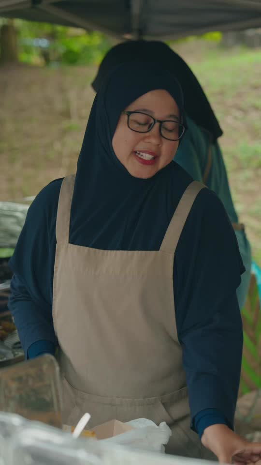 TikTok video still, Cara Garing Berlauk review