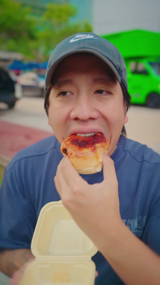 TikTok video still, Home Baker 111 / Roti Golok Creme Brulee review
