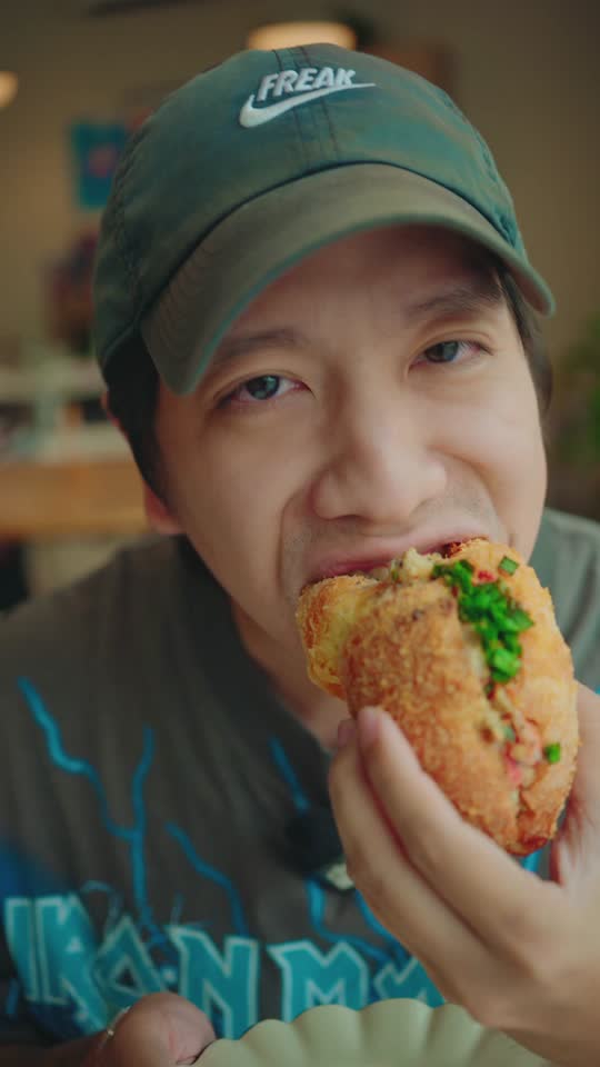 TikTok video still, Osha dan Terra review