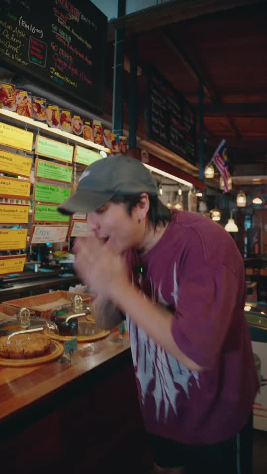 TikTok video still, Cafe 123 Gasing review